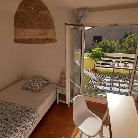 D'artiste, Avec Terrasse Au Soleil * Montpellier